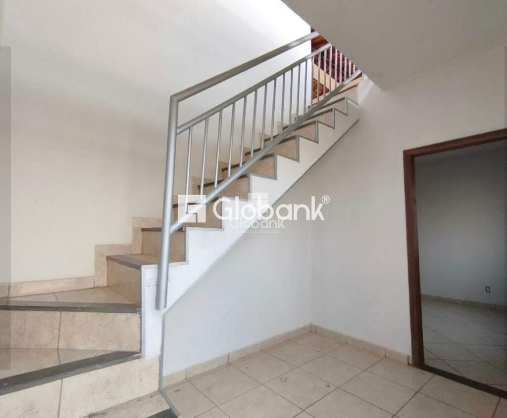 Apartamento 3 quartos à venda Vila Luiza 120m² Montes Claros MG: Escadas | Foto_migracao | 14