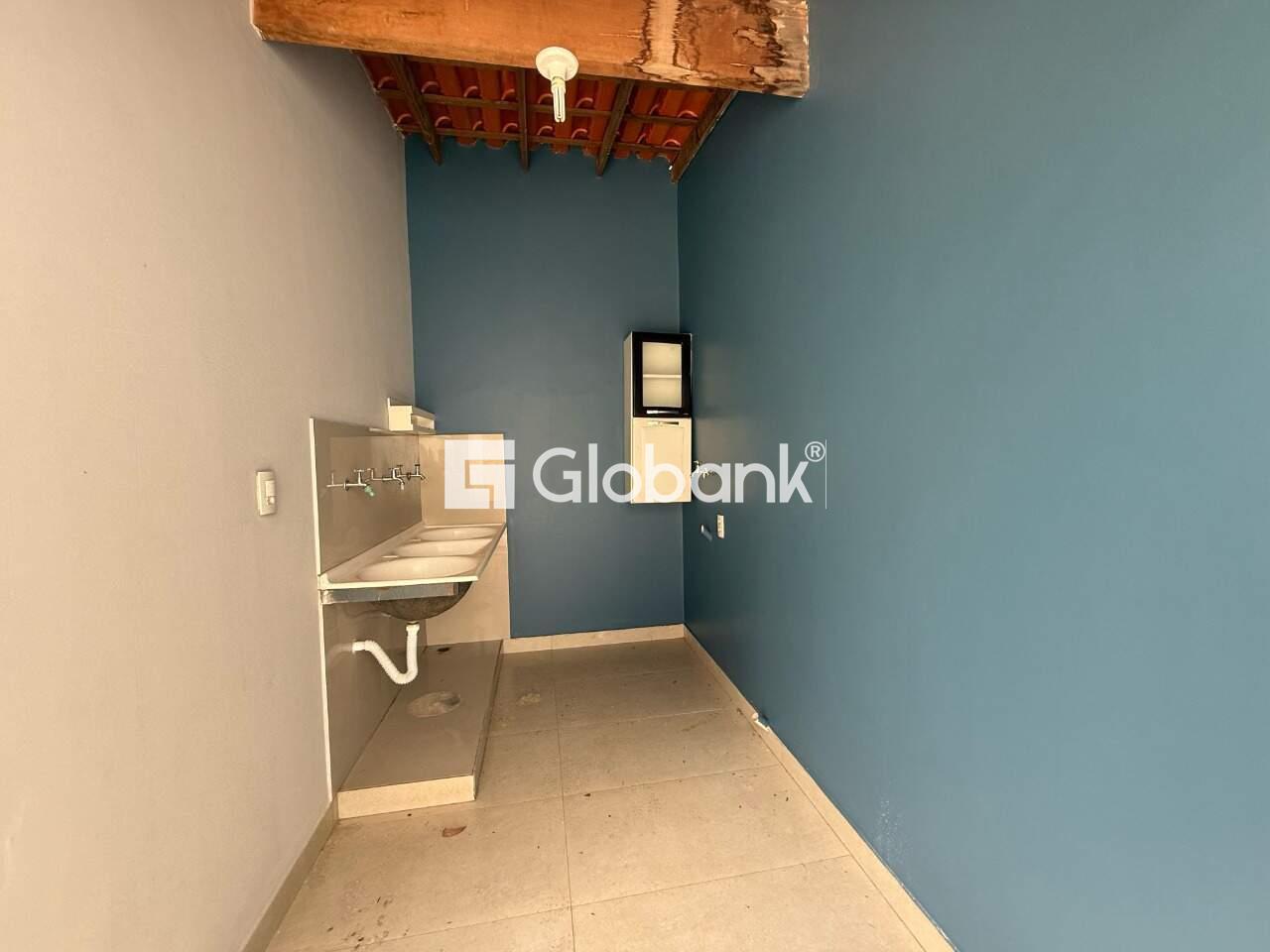 Casa 3 quartos à venda Vila Mauricéia 180m² Montes Claros MG: rea de servi o