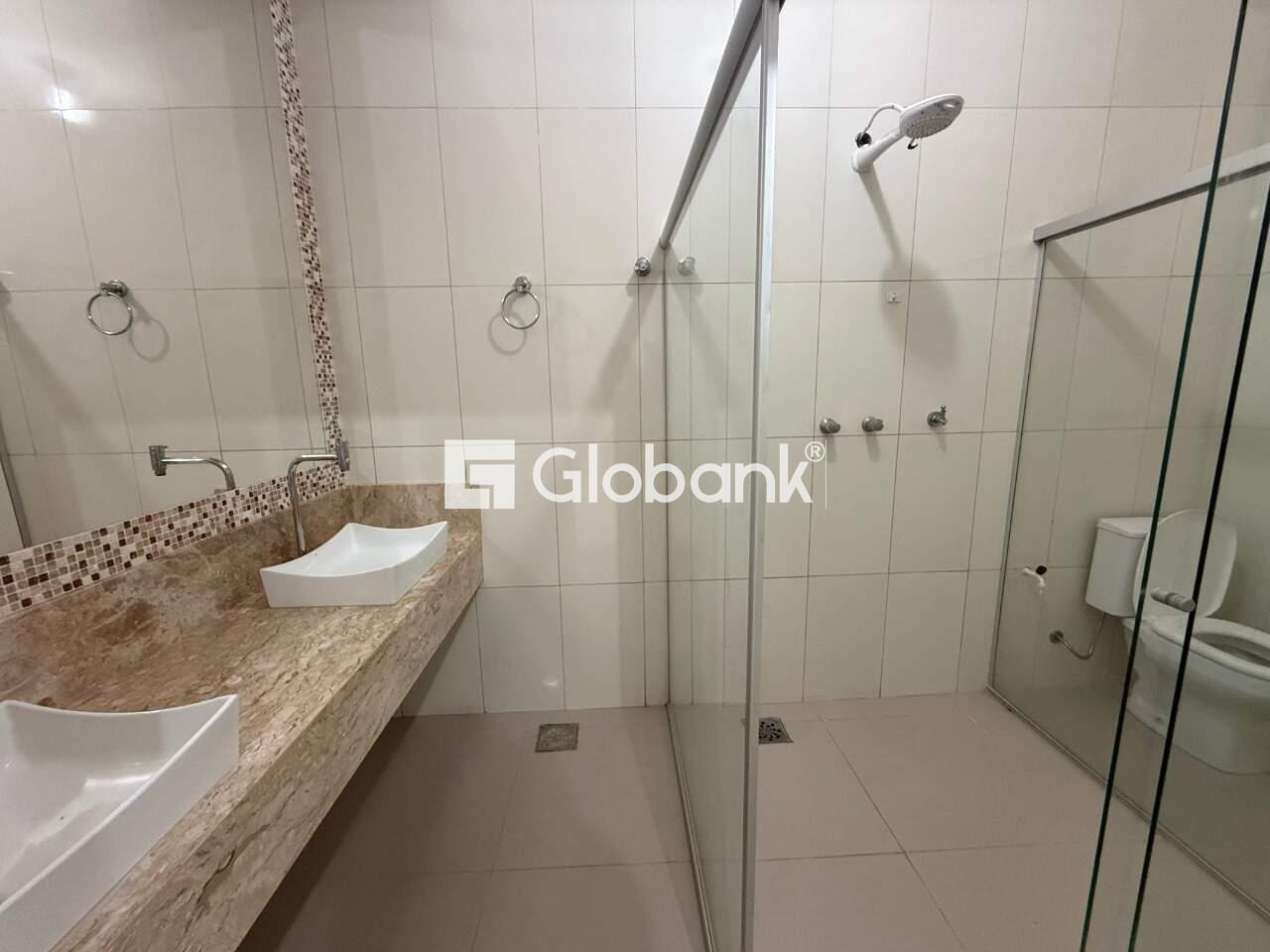 Casa 3 quartos à venda Vila Mauricéia 180m² Montes Claros MG: Suite