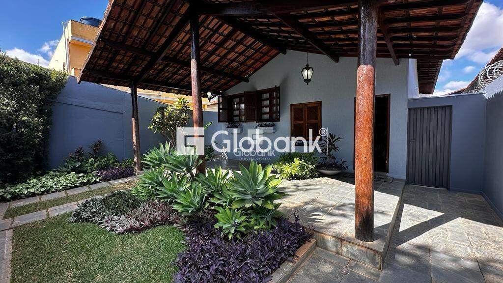 Casa 3 quartos à venda Cândida Câmara 180m² Montes Claros MG: Fachada | Foto_migracao | 11