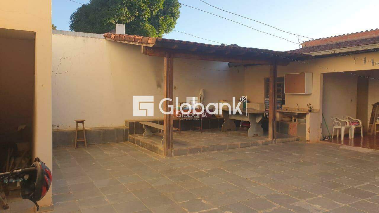 Casa 5 quartos à venda Morada do Parque 250m² Montes Claros MG: | Foto_migracao | 14