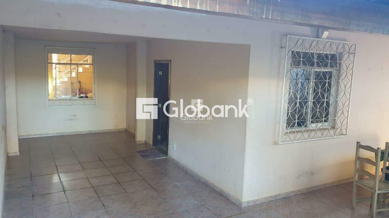 Casa 5 quartos à venda Morada do Parque 250m² Montes Claros MG: | Foto_migracao | 3