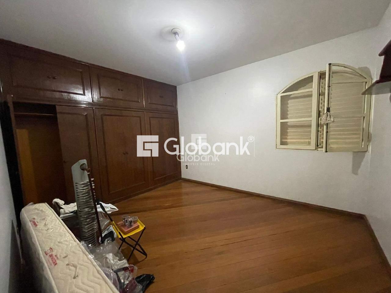 Casa 7 quartos à venda Jardim São Luiz 360m² Montes Claros MG: Quarto 2 | Foto_migracao | 6