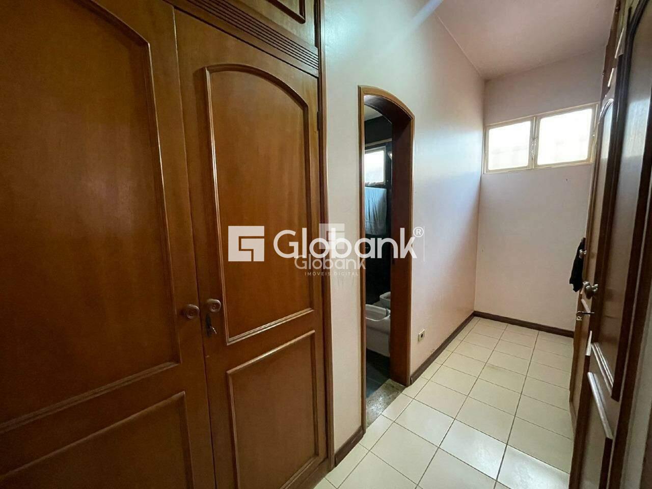 Casa 4 quartos à venda Jardim Panorama 360m² Montes Claros MG: Closet | Foto_migracao | 7