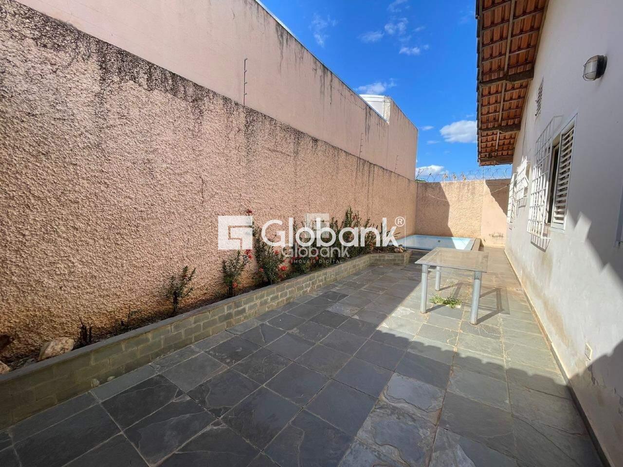 Casa 4 quartos à venda Jardim Panorama 360m² Montes Claros MG: Quintal | Foto_migracao | 11