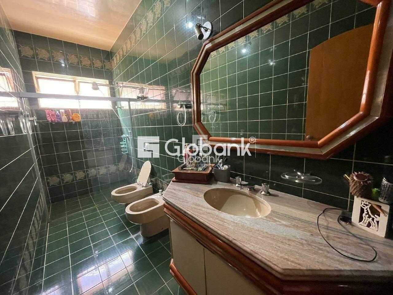 Casa 4 quartos à venda Jardim Panorama 360m² Montes Claros MG: Banheiro Social | Foto_migracao | 8