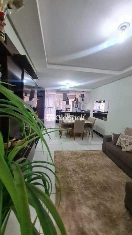 Casa 2 quartos à venda Guarujá 80m² Montes Claros MG: Sala | Foto_migracao | 1