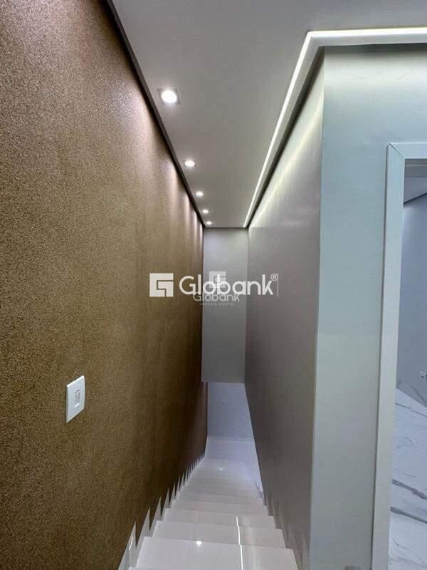 Casa 3 quartos à venda Sapucaia 250m² Montes Claros MG: Escada | Foto_migracao | 10