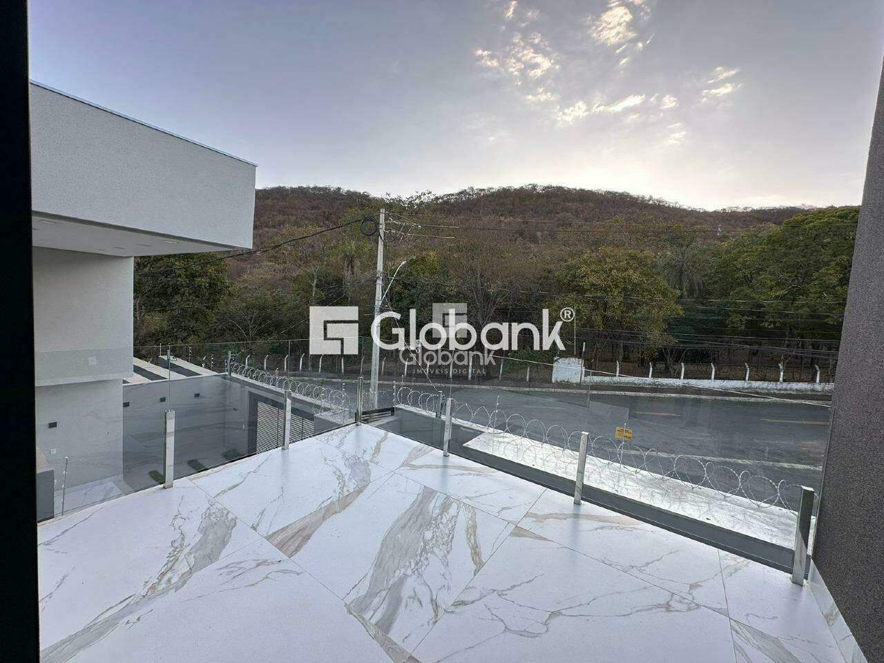 Casa 3 quartos à venda Sapucaia 250m² Montes Claros MG: Varanda su te casal | Foto_migracao | 10