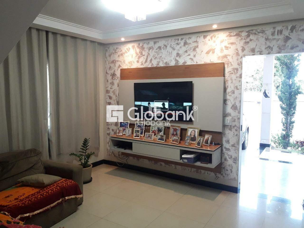 Casa 5 quartos à venda Lourdes 201m² Montes Claros MG: Sala estar | Foto_migracao | 2