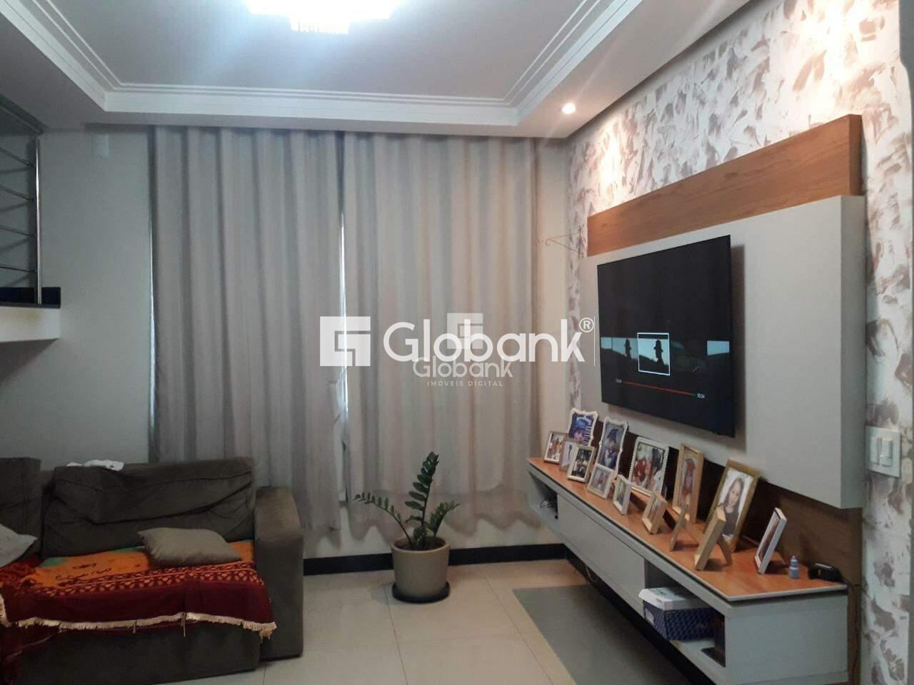 Casa 5 quartos à venda Lourdes 201m² Montes Claros MG: Sala estar | Foto_migracao | 3