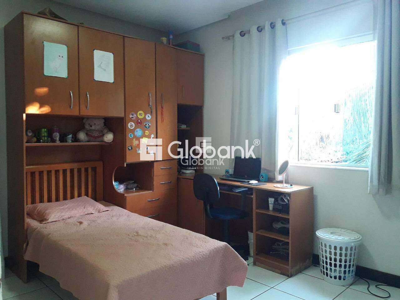 Casa 5 quartos à venda Lourdes 201m² Montes Claros MG: Quarto 2 | Foto_migracao | 13