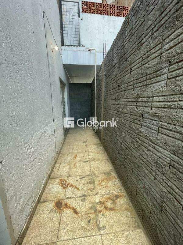 Casa 5 quartos à venda Vila Regina 185m² Montes Claros MG: Corredor | Foto_migracao | 10