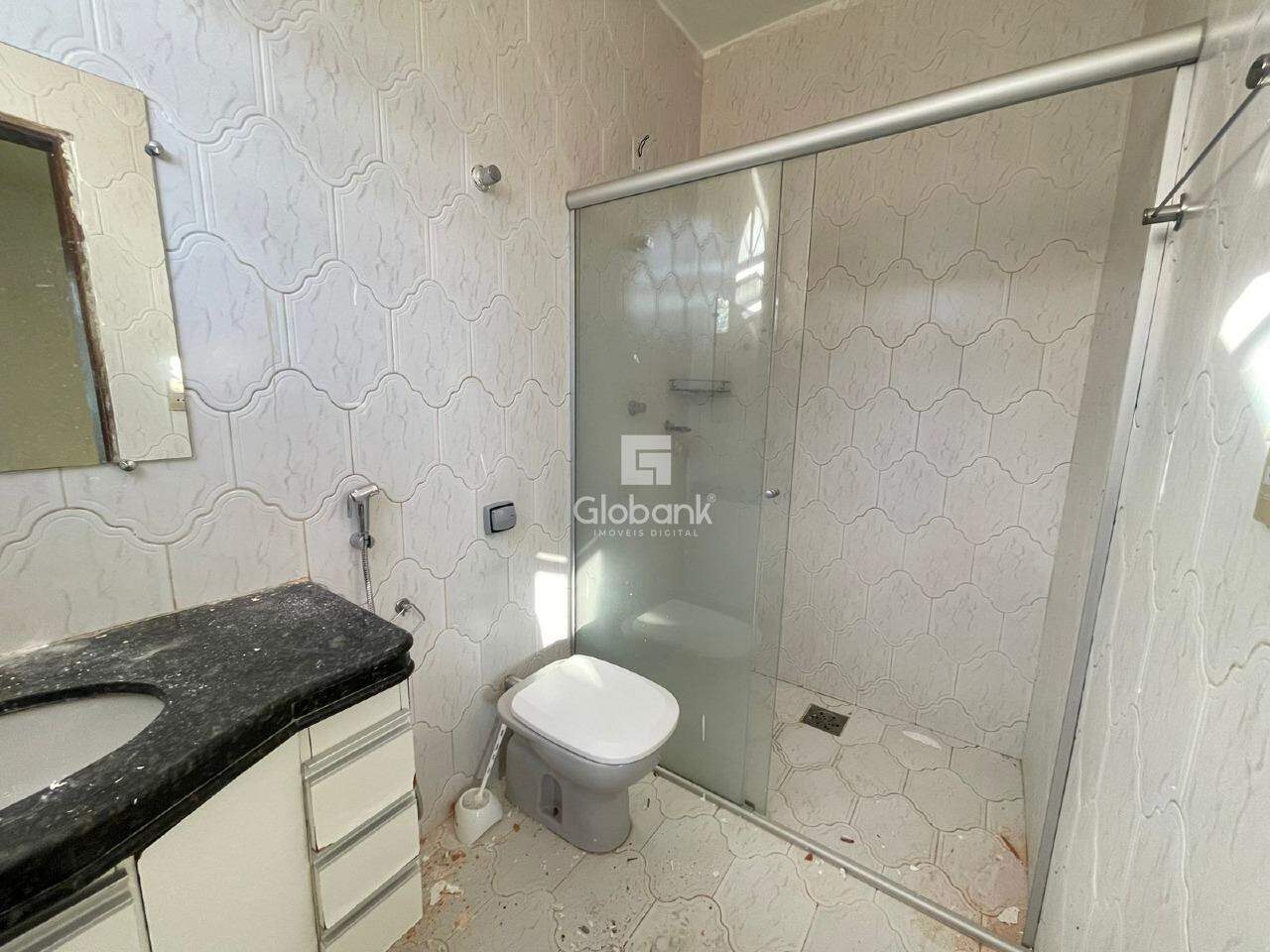 Casa 5 quartos para aluguel Lourdes 300m² Montes Claros MG: Su te 2 | Foto_migracao | 6