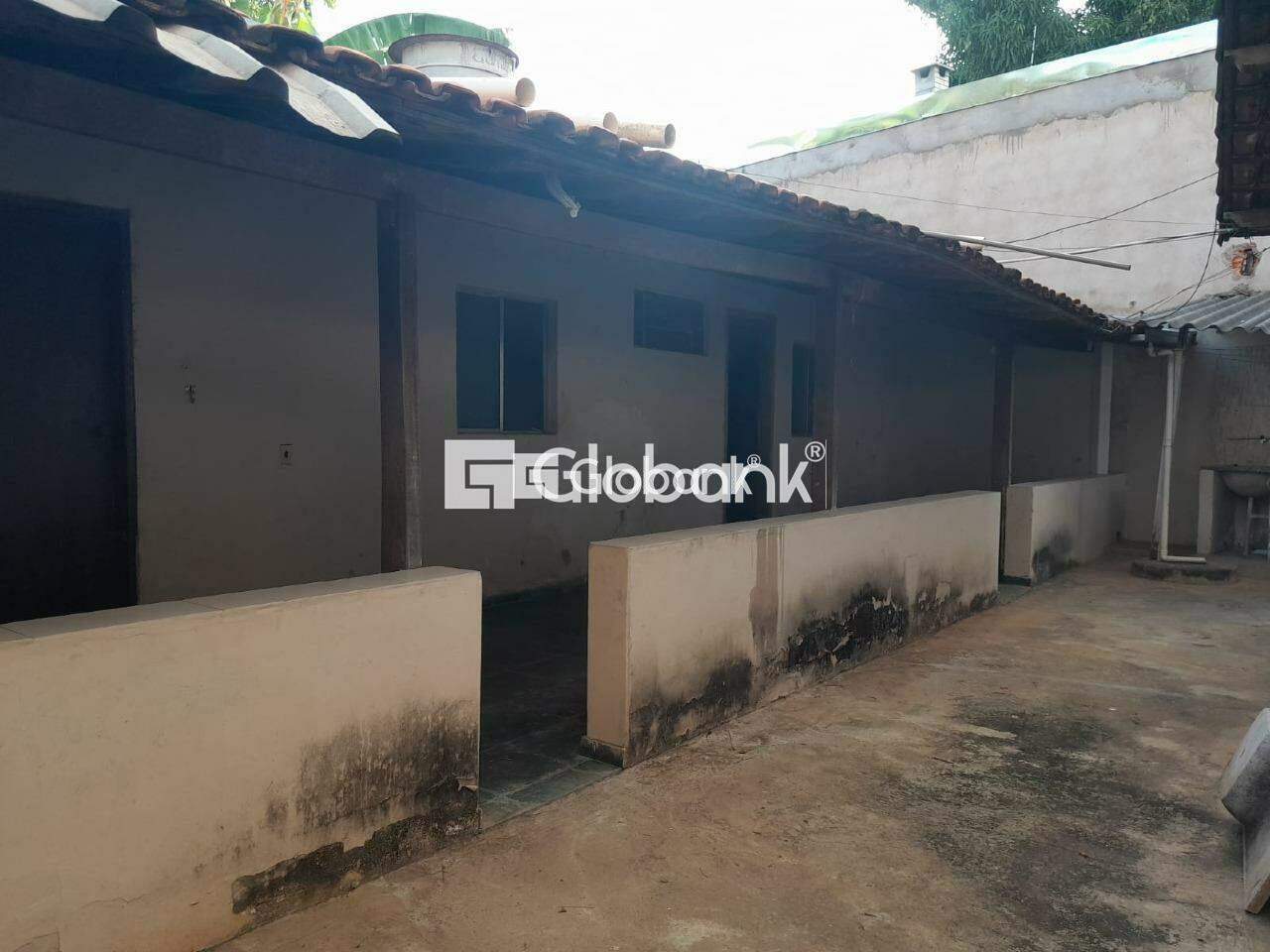 Casa 5 quartos à venda Vila Guilhermina 200m² Montes Claros MG: Barrac o(fundos) | Foto_migracao | 8