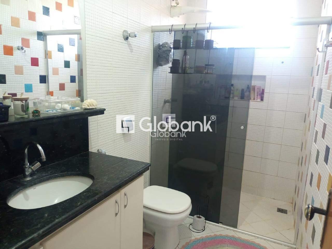 Casa 3 quartos à venda Ibituruna 330m² Montes Claros MG: Banheiro Social | Foto_migracao | 14