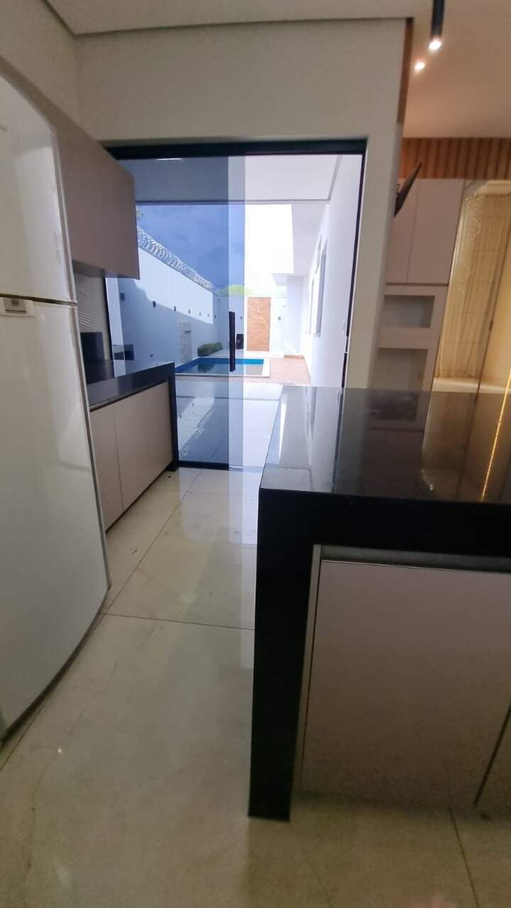 Casa 3 quartos à venda Ibituruna 170m² Montes Claros MG: 