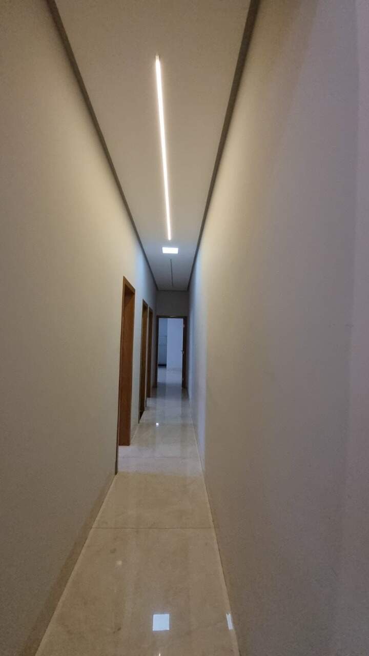 Casa 3 quartos à venda Ibituruna 170m² Montes Claros MG: Corredor