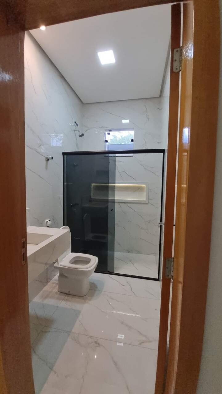 Casa 3 quartos à venda Ibituruna 170m² Montes Claros MG: Banheiro