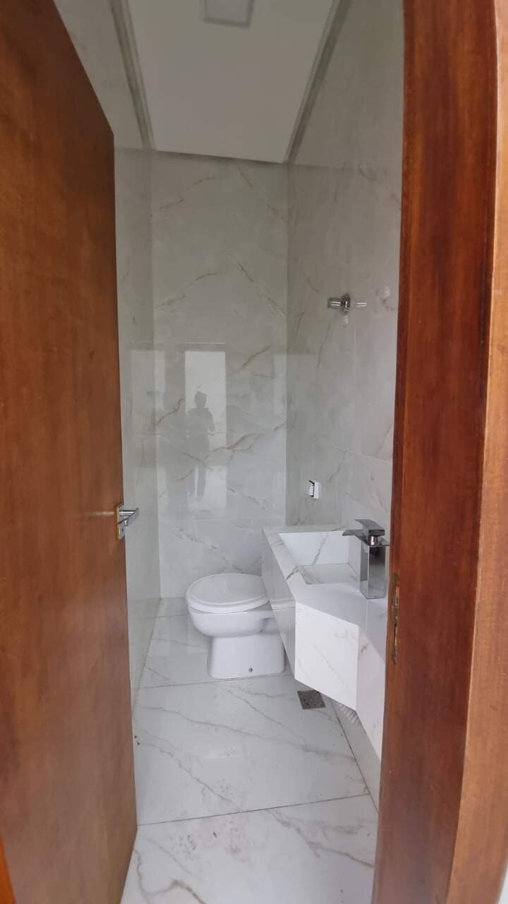 Casa 3 quartos à venda Ibituruna 170m² Montes Claros MG: Banheiro Social