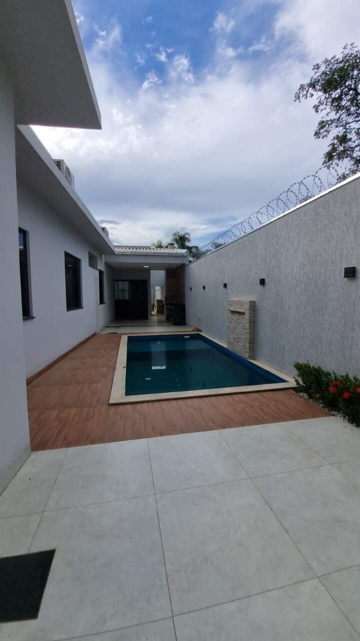 Casa 3 quartos à venda Ibituruna 170m² Montes Claros MG: rea Piscina