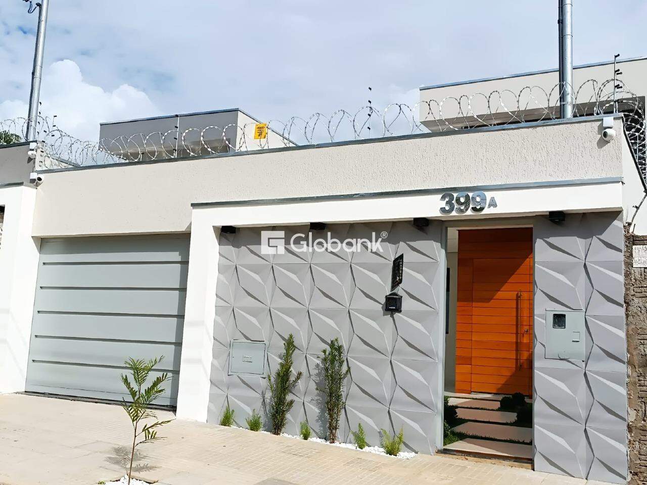 Casa 3 quartos à venda Ibituruna 170m² Montes Claros MG: Fachada da casa