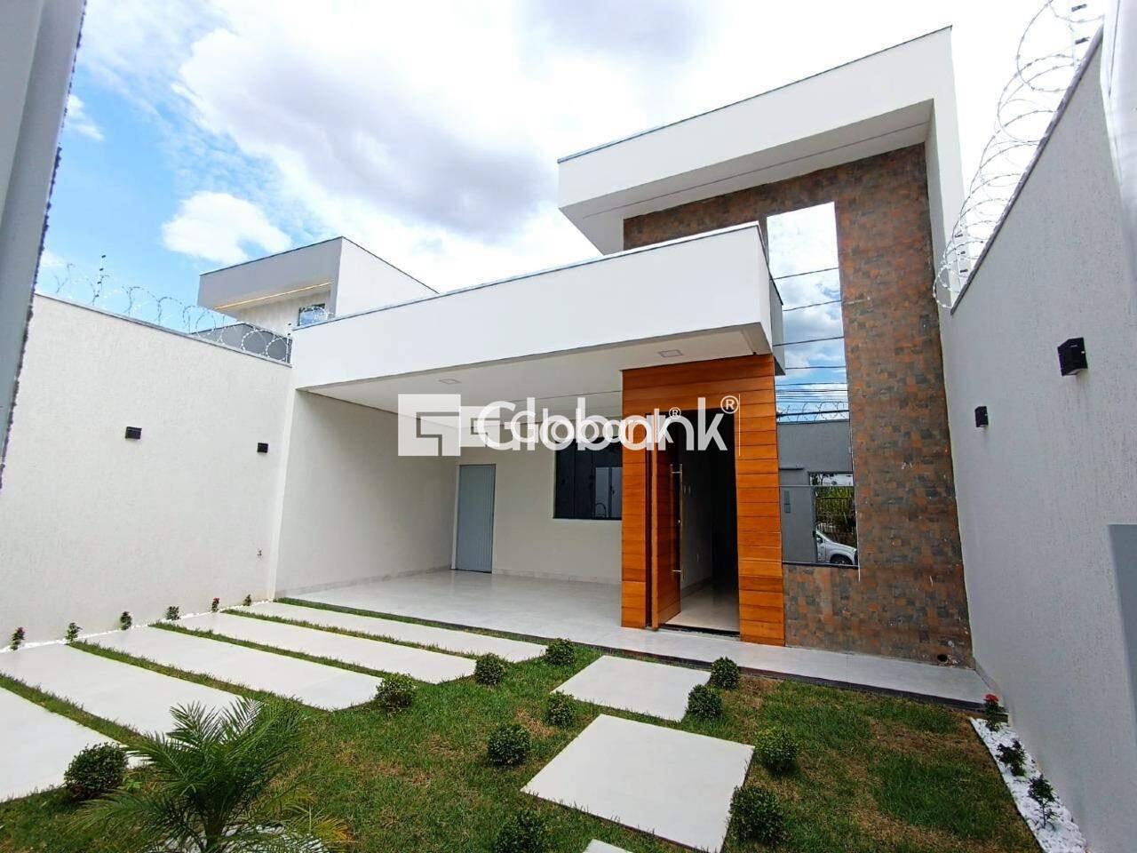 Casa 3 quartos à venda Ibituruna 170m² Montes Claros MG: Fachada