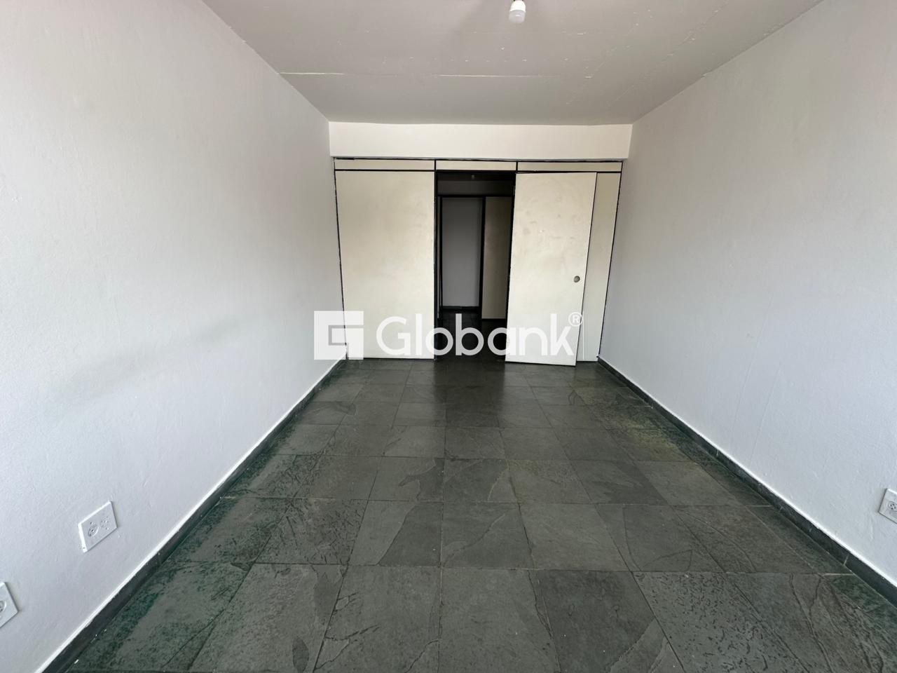 Kitnet 1 quarto para aluguel Centro 25m² Montes Claros MG: 