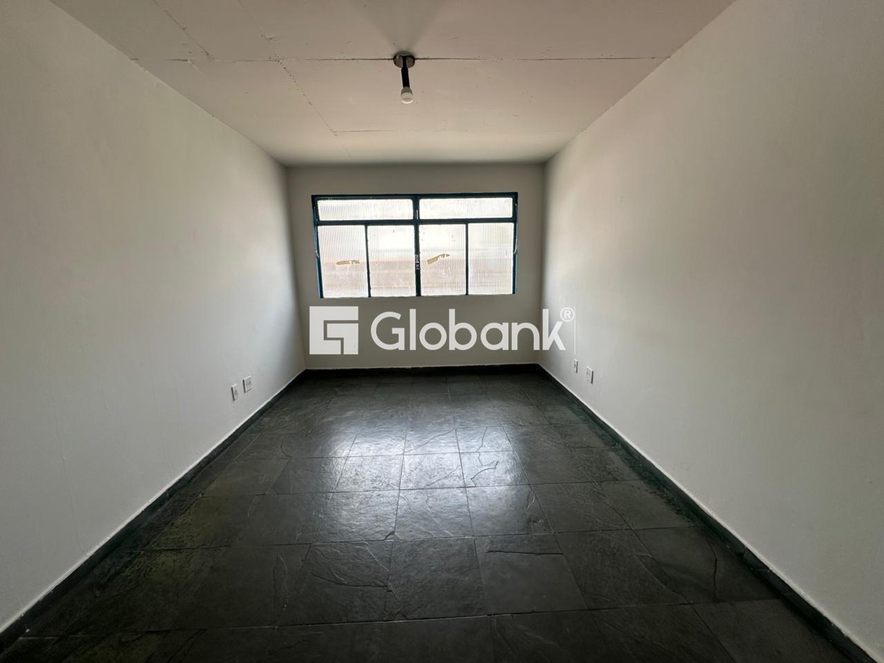 Kitnet 1 quarto para aluguel Centro 25m² Montes Claros MG: 