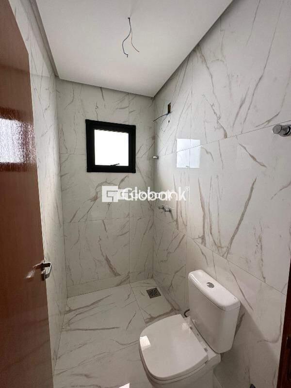 Casa 3 quartos à venda Ibituruna 155m² Montes Claros MG: Banheiro social | Foto_migracao | 4