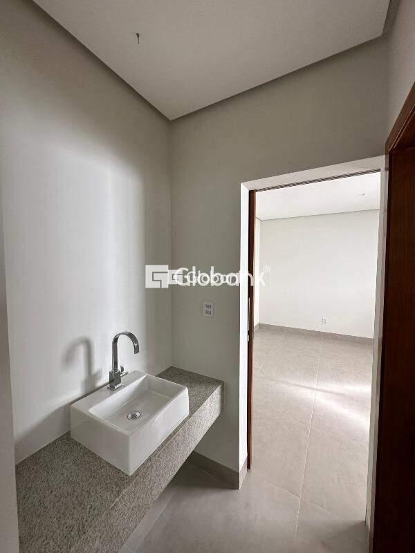 Casa 3 quartos à venda Ibituruna 155m² Montes Claros MG: Banheiro | Foto_migracao | 2