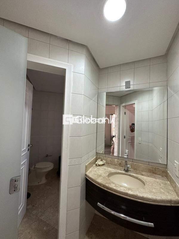 Apartamento 4 quartos à venda Jardim São Luiz 275m² Montes Claros MG: Banheiro | Foto_migracao | 7