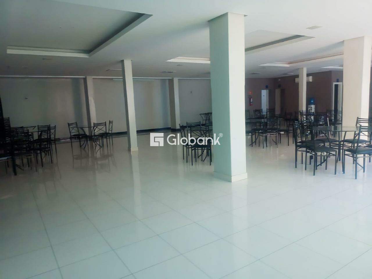 Ponto comercial para aluguel Centro 240m² Montes Claros MG: Sal o | Foto_migracao | 1