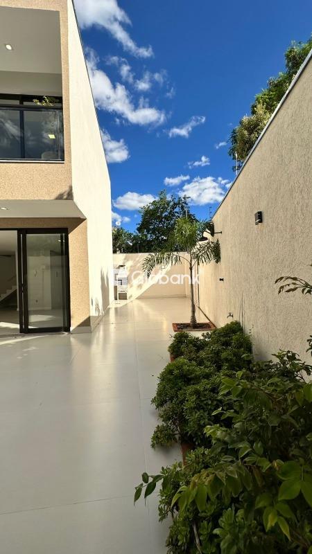 Casa 3 quartos à venda Ibituruna 130m² Montes Claros MG: 