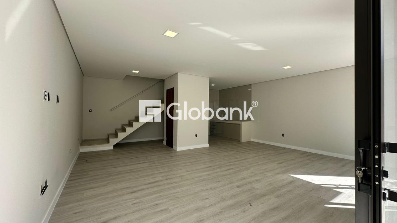 Casa 3 quartos à venda Ibituruna 130m² Montes Claros MG: 