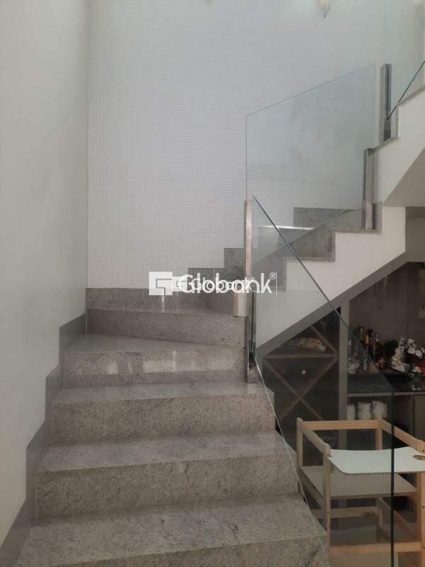 Casa 3 quartos à venda Morada do Sol 270m² Montes Claros MG: Escadas | Foto_migracao | 8