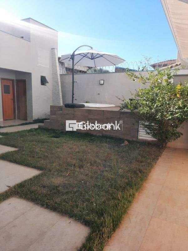 Casa 3 quartos à venda Morada do Sol 270m² Montes Claros MG: Jardim | Foto_migracao | 2