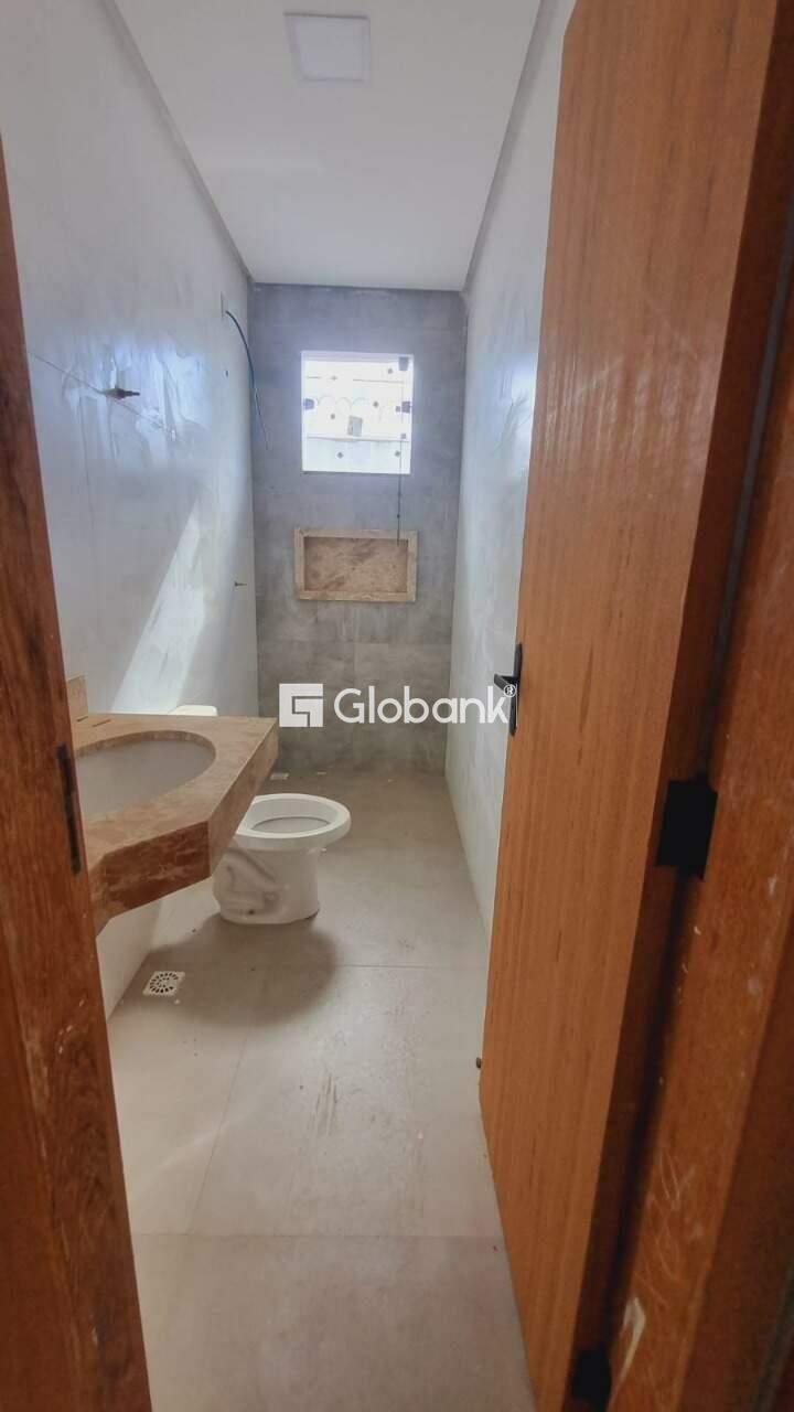 Casa 3 quartos à venda Jardim Olímpico 62m² Montes Claros MG: Banheiro Social