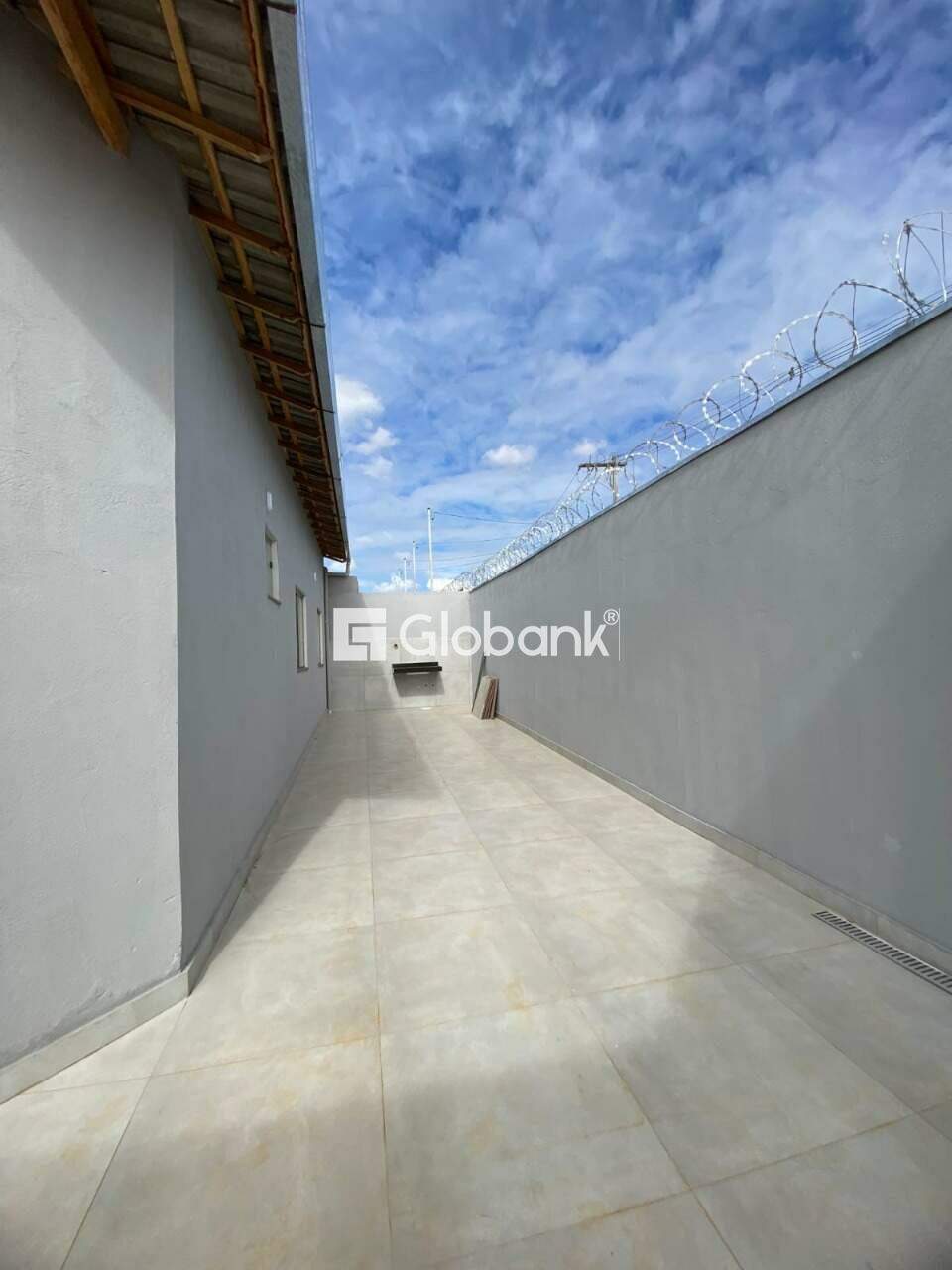 Casa 3 quartos à venda Jardim Olímpico 62m² Montes Claros MG: rea Externa