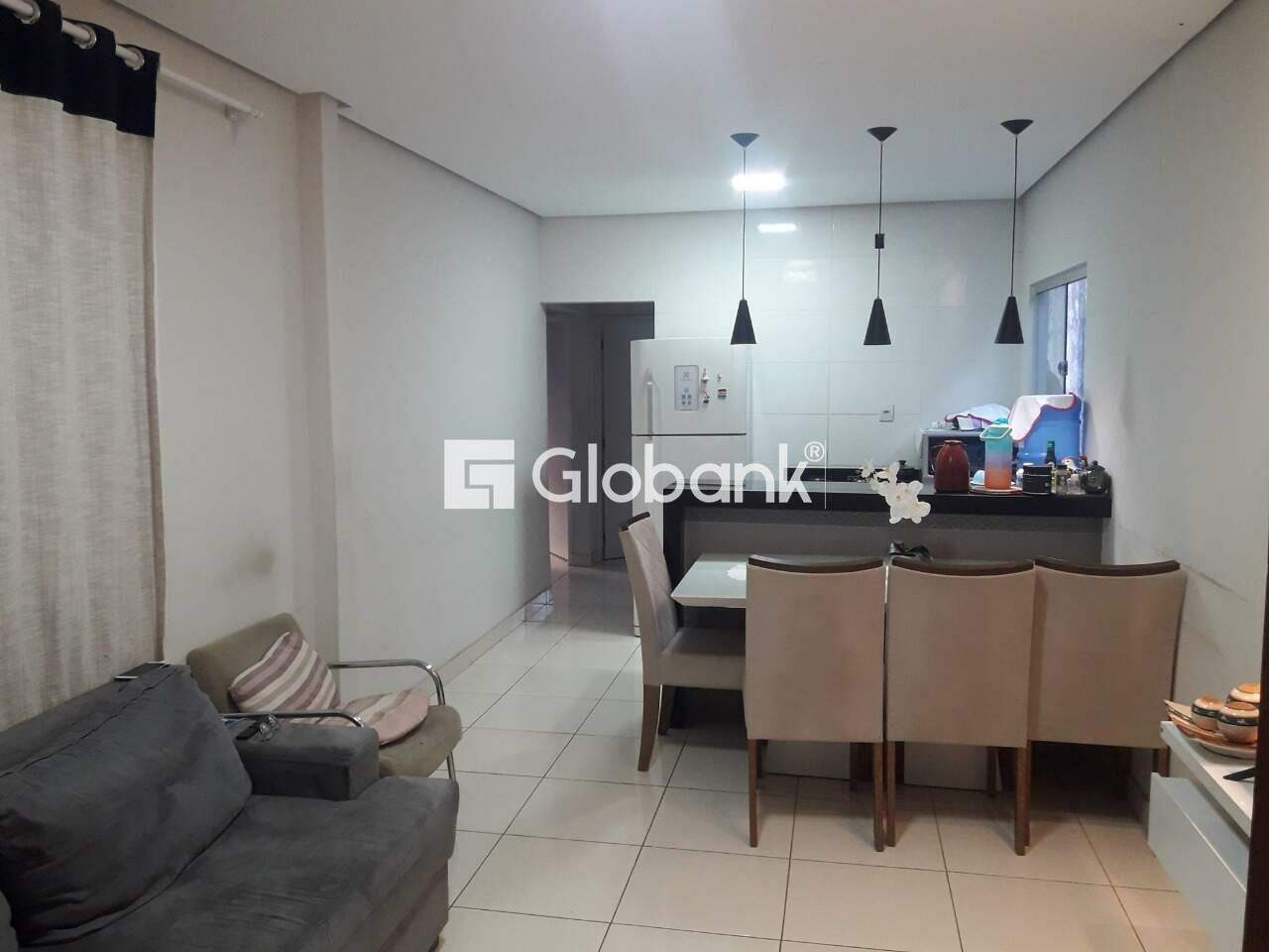 Casa 3 quartos à venda Nova Morada 130m² Montes Claros MG: rebaixamento em gesso e piso ceramica