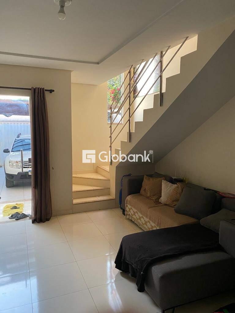 Casa 2 quartos à venda Conjunto Residencial JK 86m² Montes Claros MG: Sala