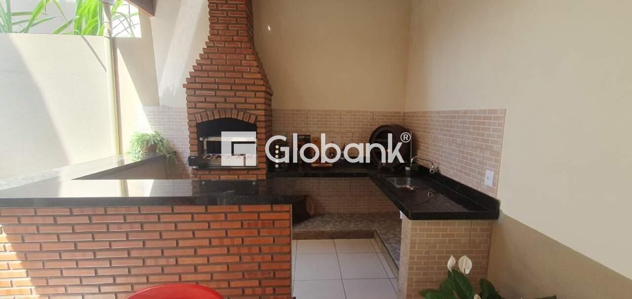 Casa 4 quartos à venda Planalto 280m² Montes Claros MG: rea gourmet