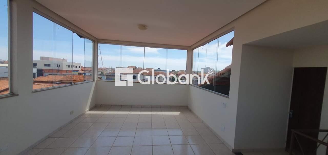 Casa 4 quartos à venda Planalto 280m² Montes Claros MG: rea de eventos