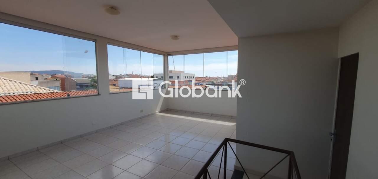 Casa 4 quartos à venda Planalto 280m² Montes Claros MG: 