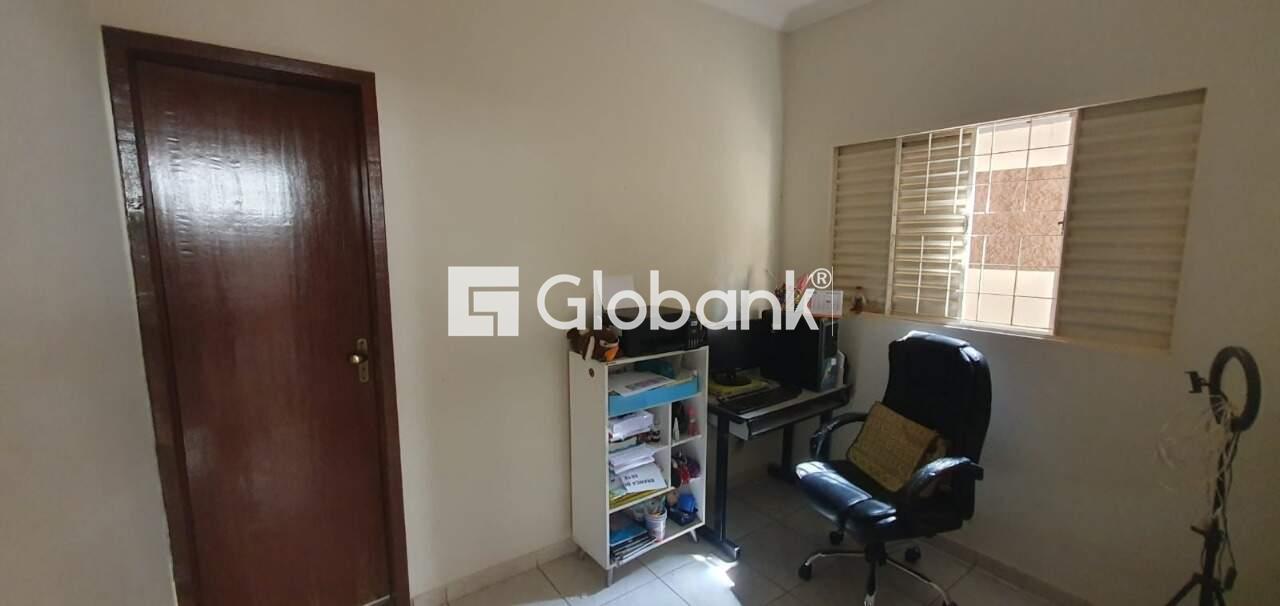 Casa 4 quartos à venda Planalto 280m² Montes Claros MG: 