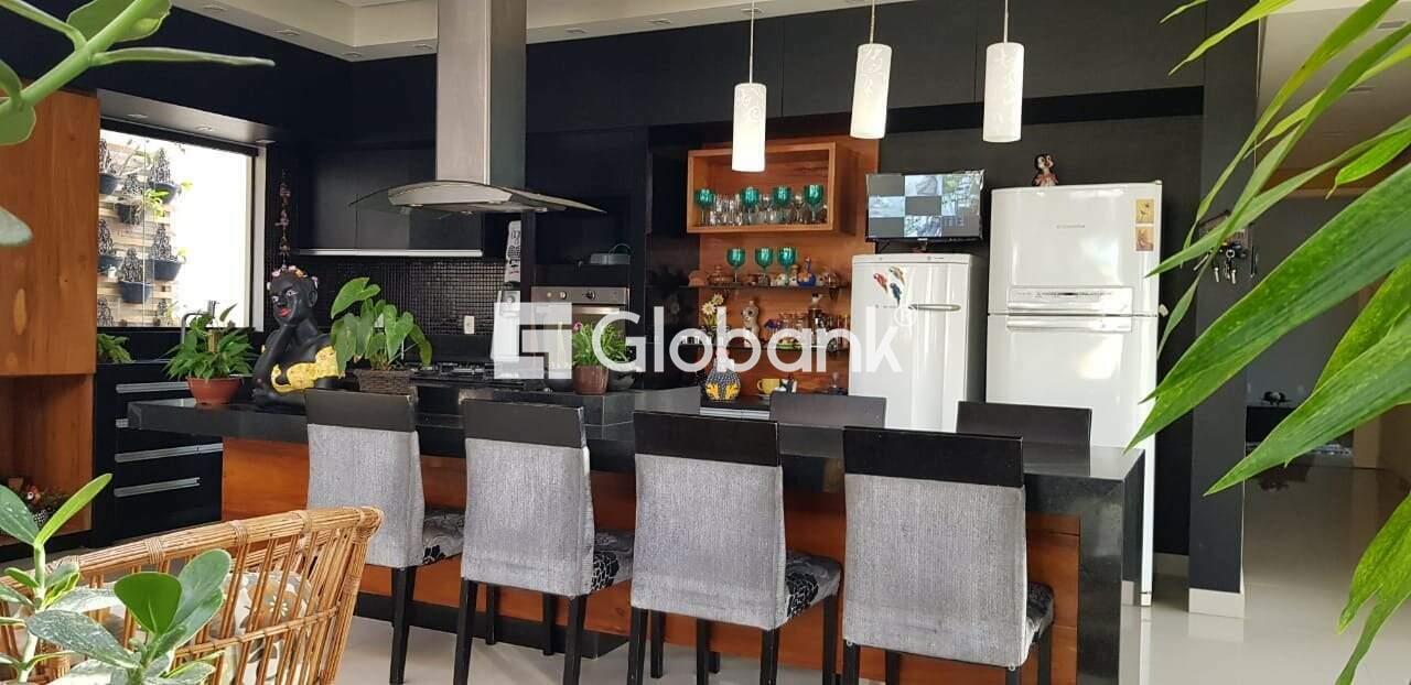 Casa 6 quartos à venda Ibituruna 550m² Montes Claros MG: cozinha