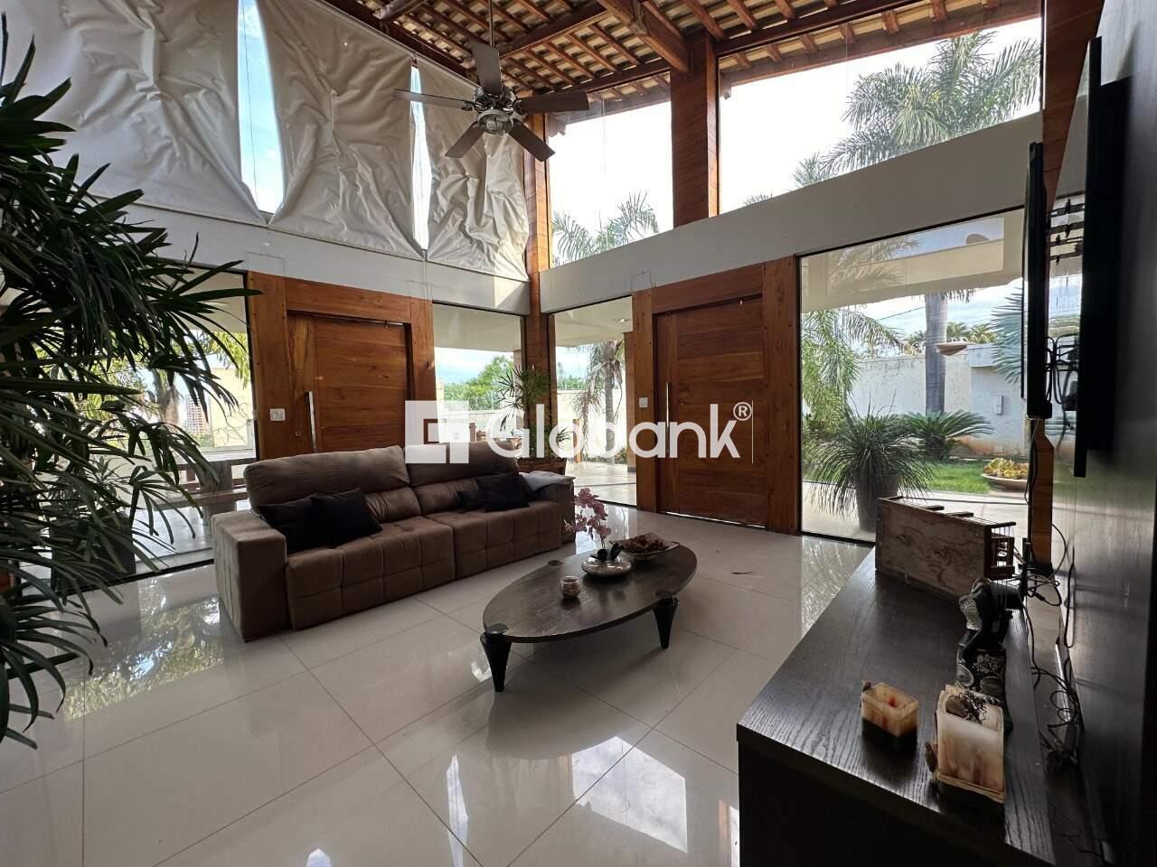 Casa 6 quartos à venda Ibituruna 550m² Montes Claros MG: Sala