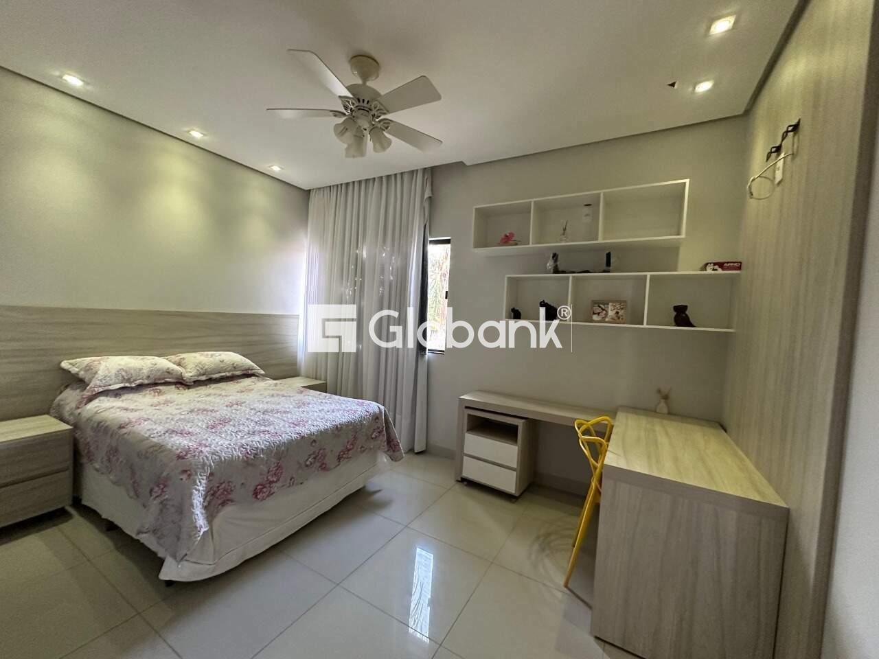Casa 6 quartos à venda Ibituruna 550m² Montes Claros MG: Quarto