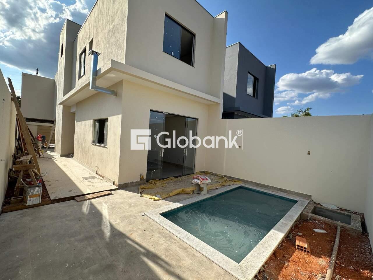 Casa 3 quartos à venda Ibituruna 145m² Montes Claros MG: 