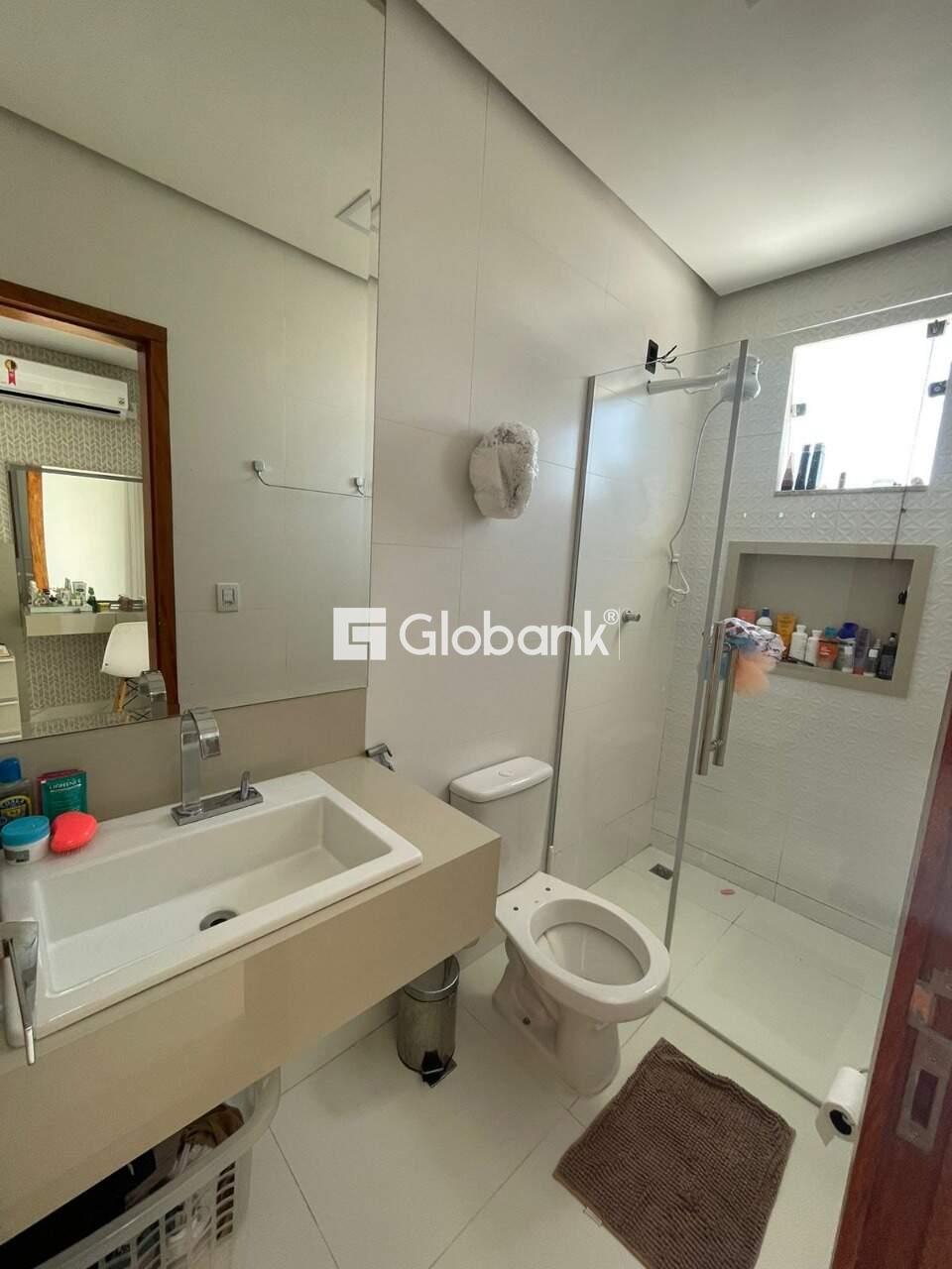 Casa 3 quartos à venda Sapucaia 180m² Montes Claros MG: Banheiro social